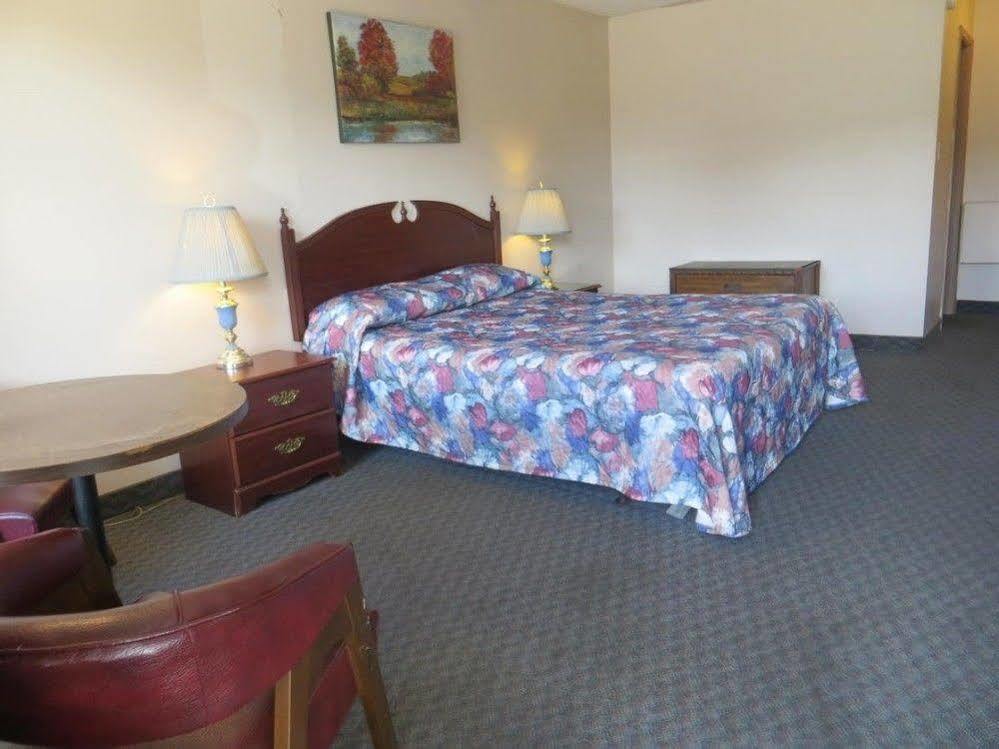 Falls Inn Near Casino Niagara By Oyo מראה חיצוני תמונה